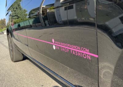 Rn Shop Fashion furgone
